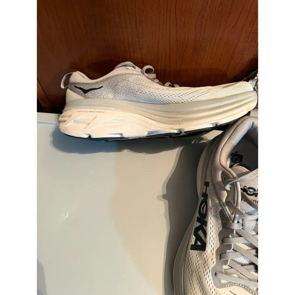 Mens HOKA One Bondi 8 Size 11D